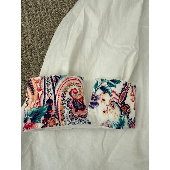 Chico’s floral
Trimmed 3/4 sleeve blouse 
Womens 2  (12-14) - Picture 2 of 6